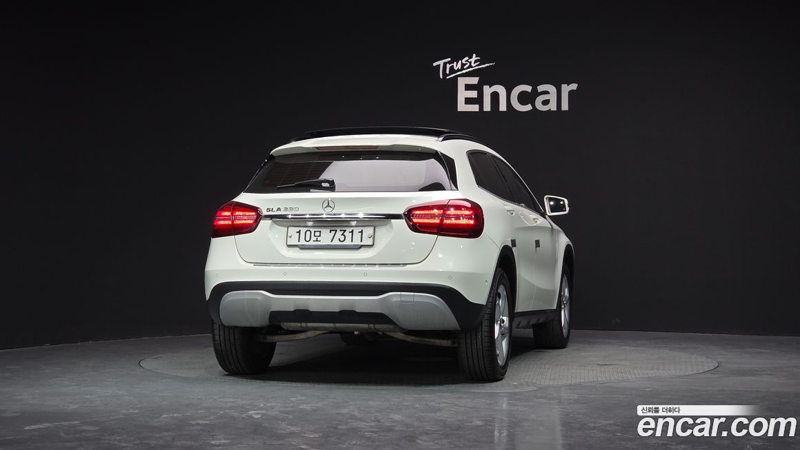 Mercedes-Benz GLA-Class 2018