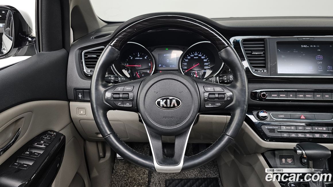 Kia Canival 2019