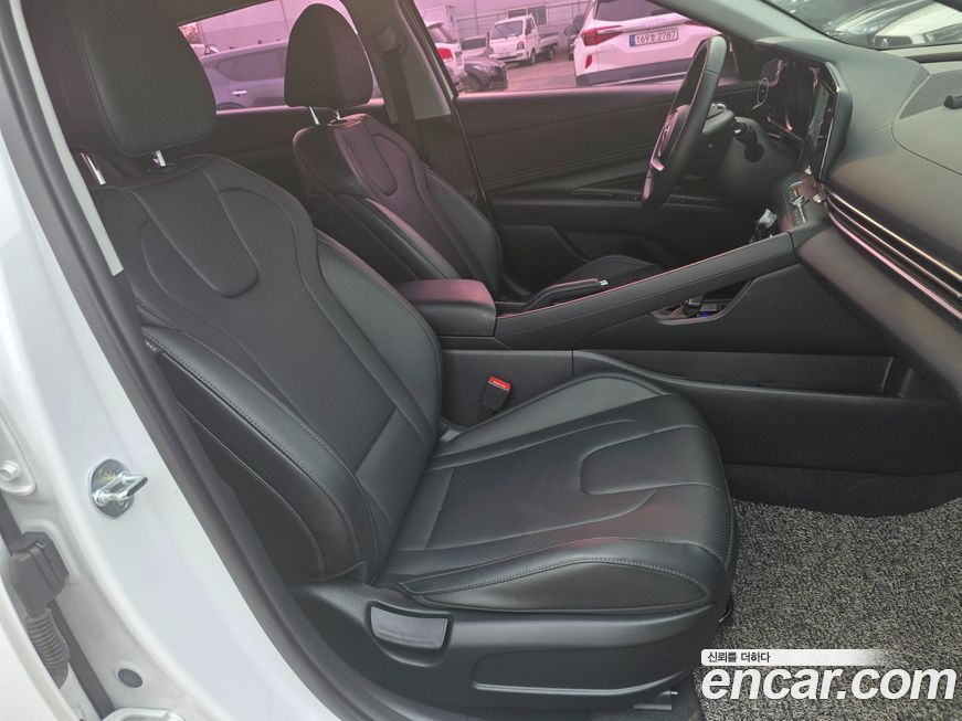 Hyundai AVANTE 2022