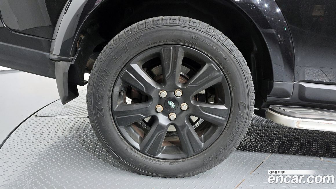 Land Rover Discovery 2013