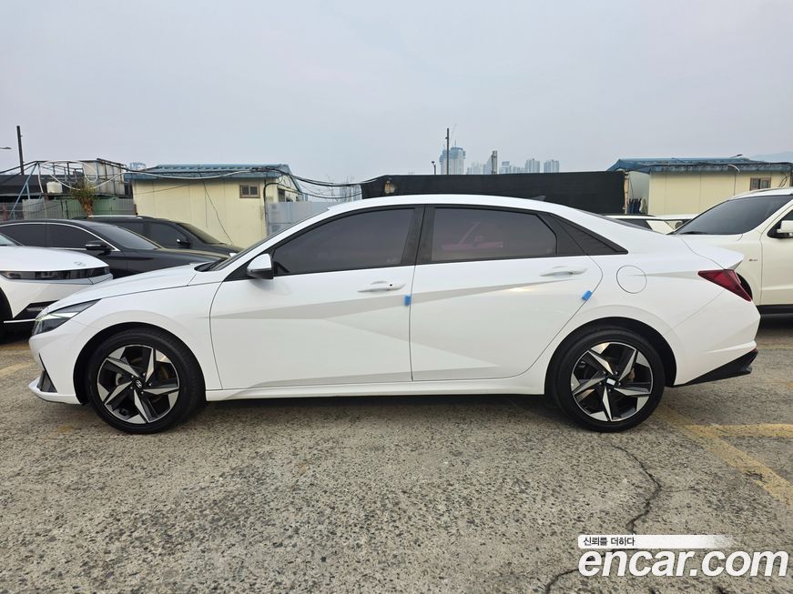 Hyundai AVANTE 2022