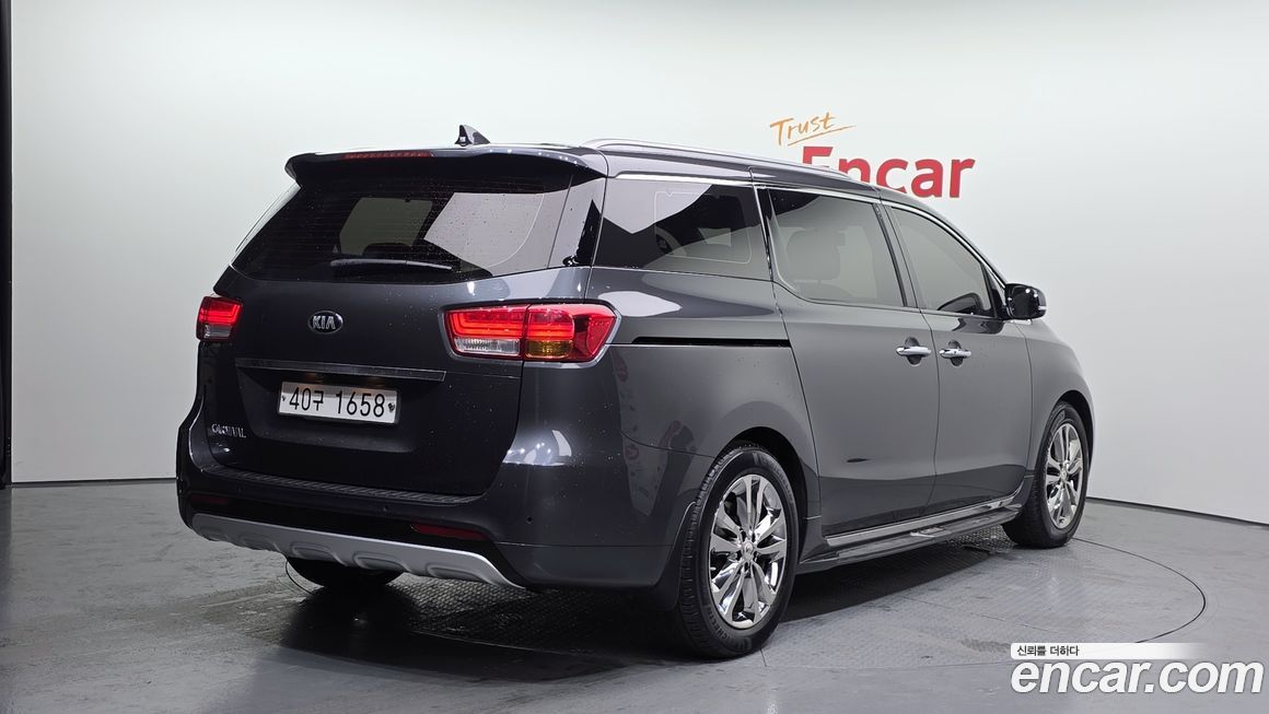 Kia Canival 2018