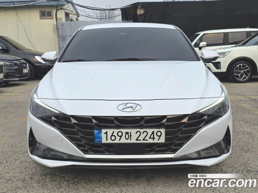 Hyundai AVANTE 2022