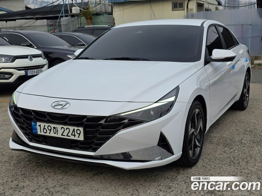 Hyundai AVANTE 2022