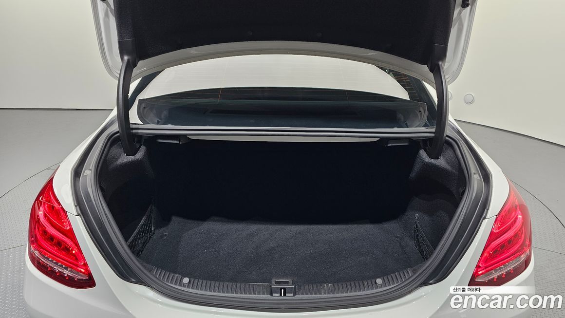 Mercedes-Benz C-Class 2017