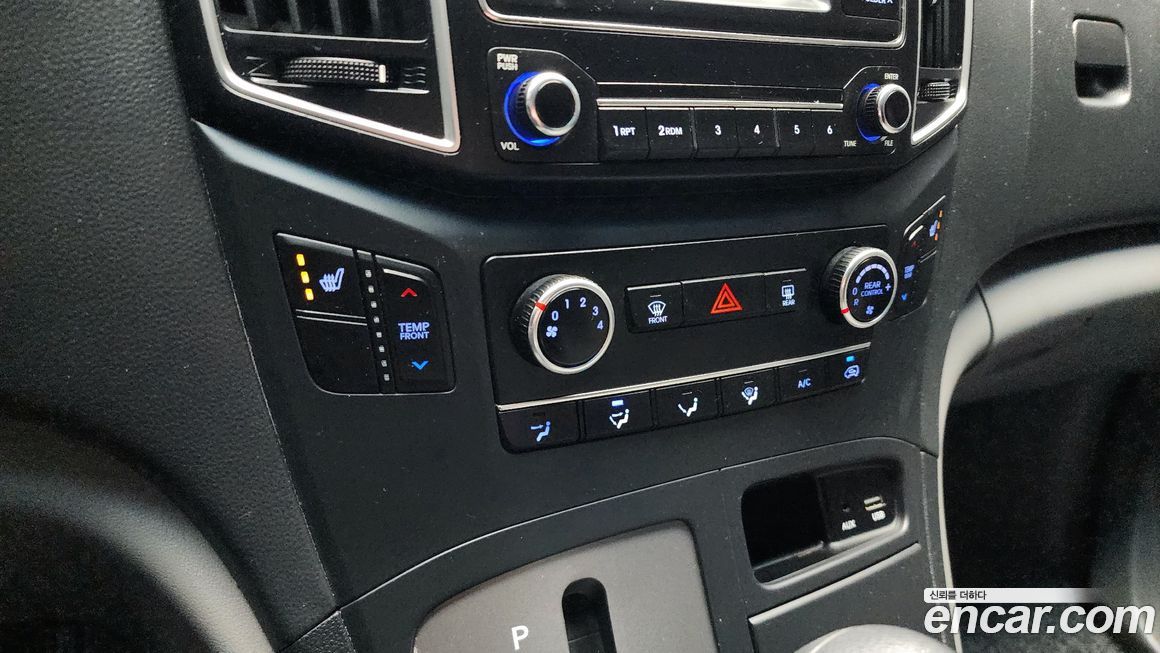 Hyundai Starex 2019