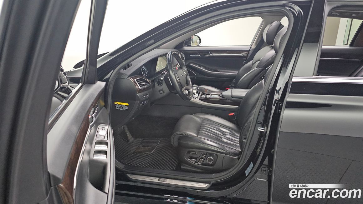 Genesis EQ900 2016