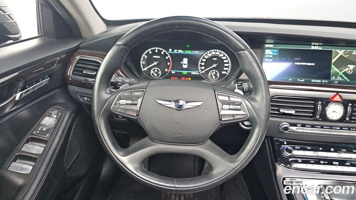 Genesis EQ900 2016