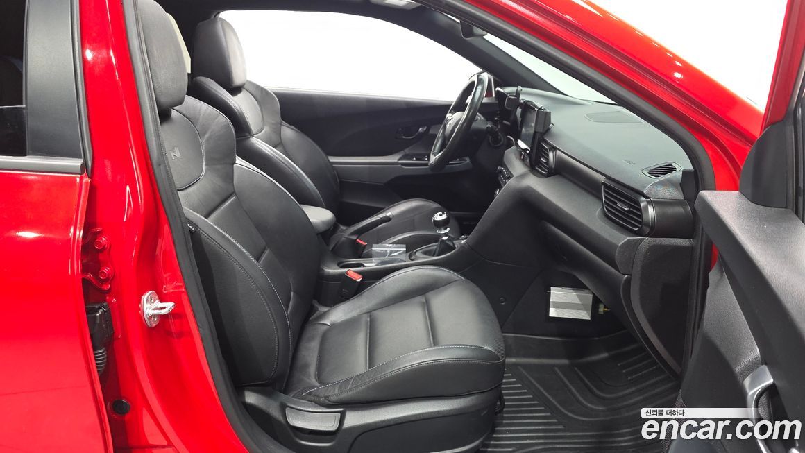 Hyundai Veloster 2020