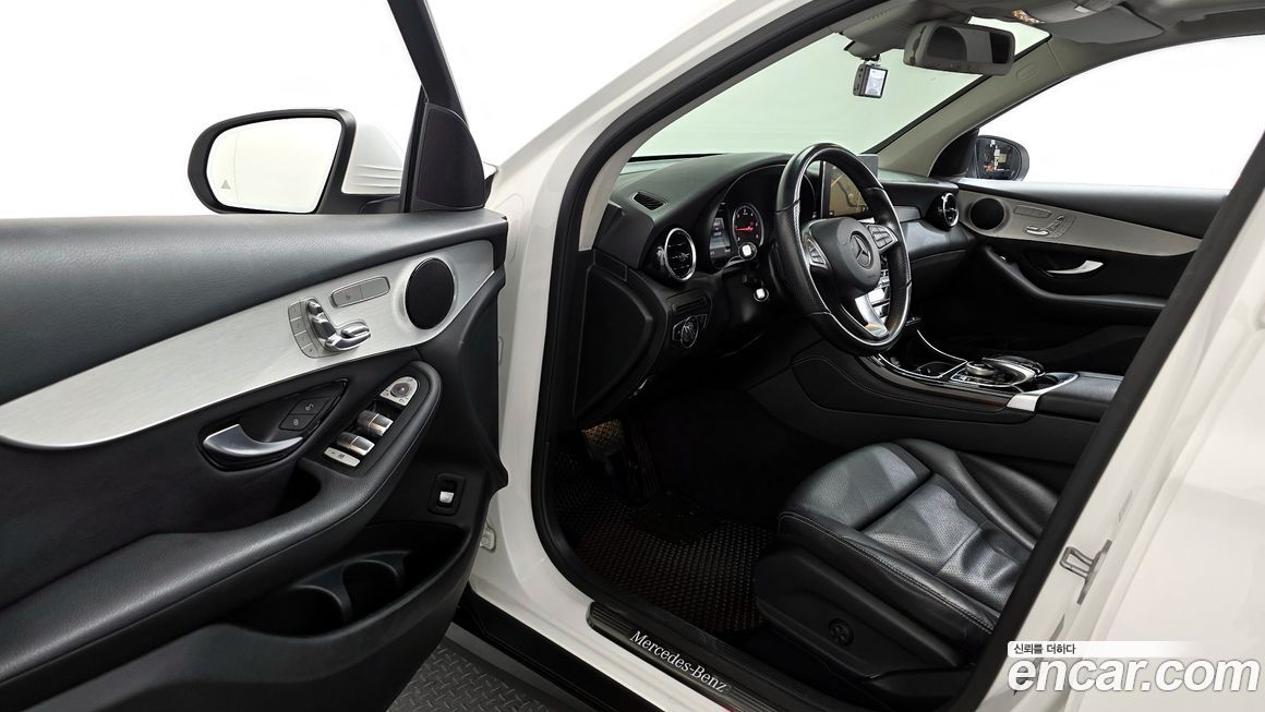 Mercedes-Benz GLC-Class 2016