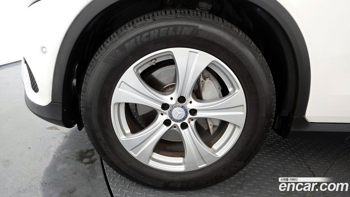 Mercedes-Benz GLC-Class 2016