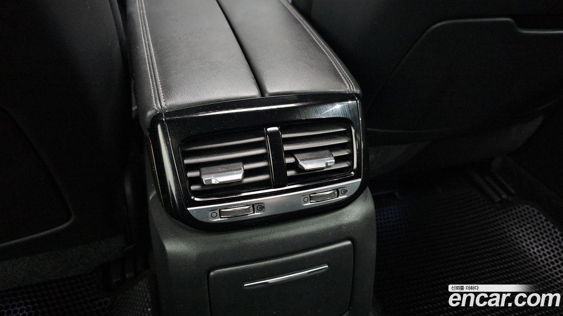 Genesis EQ900 2016