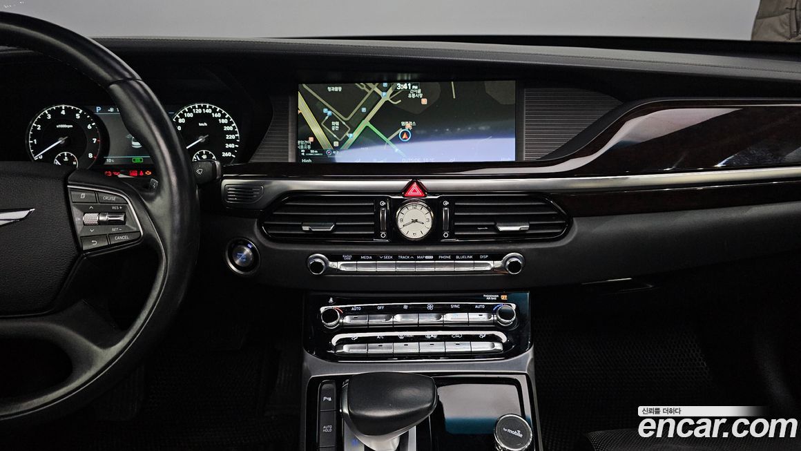 Genesis EQ900 2016