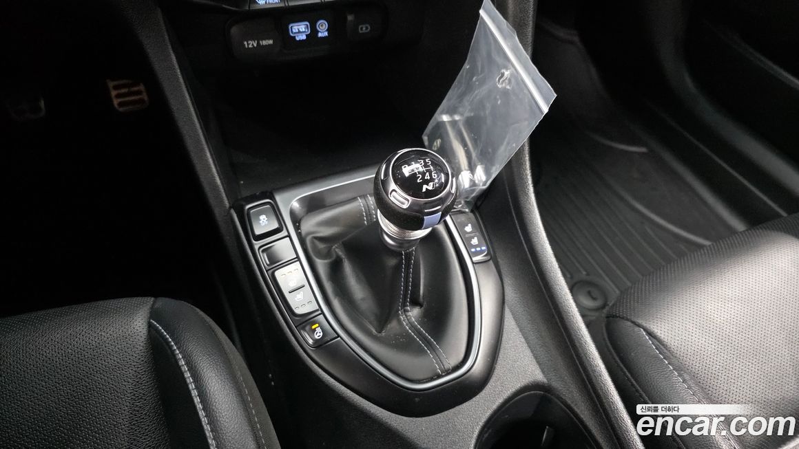 Hyundai Veloster 2020