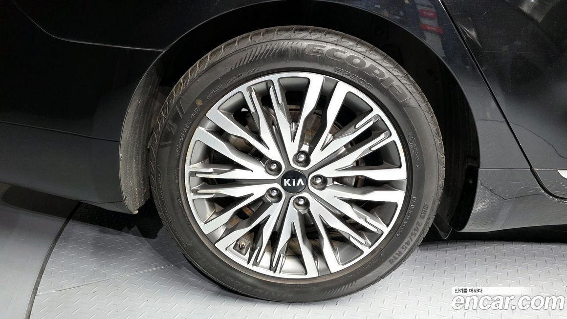 Kia K7 2021