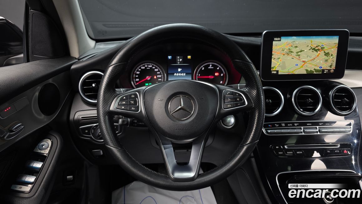 Mercedes-Benz GLC-Class 2017