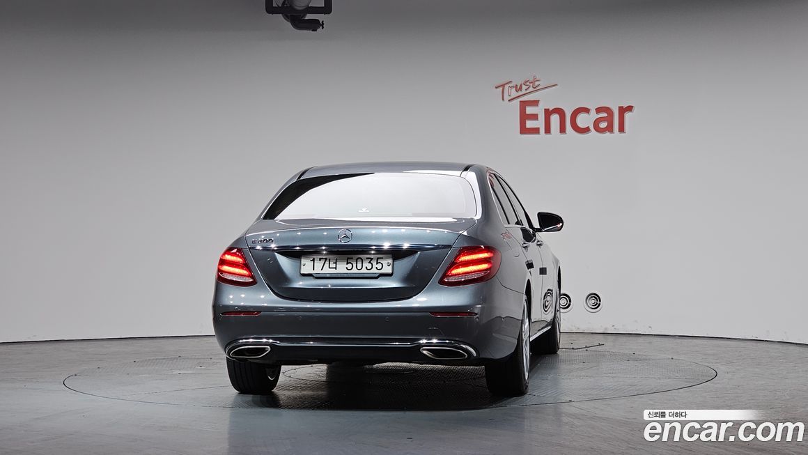 Mercedes-Benz E-Class 2018