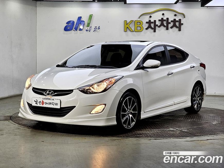 Hyundai AVANTE 2011