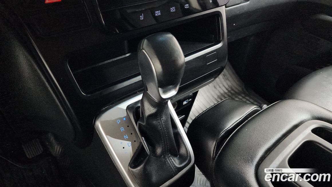 Hyundai Staria 2023