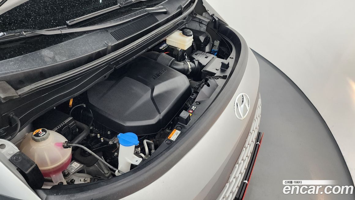 Hyundai Staria 2023