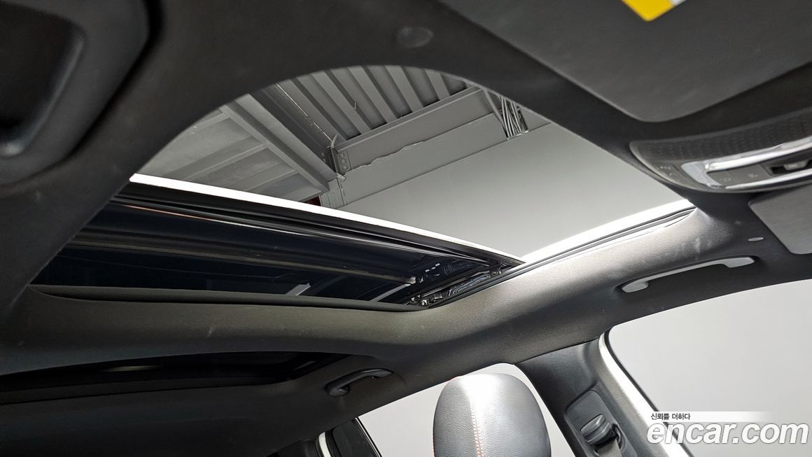 Mercedes-Benz GLB-Class 2021