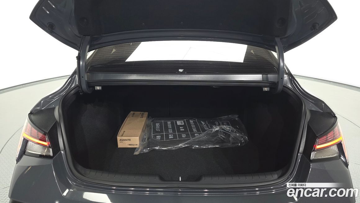 Hyundai AVANTE 2024
