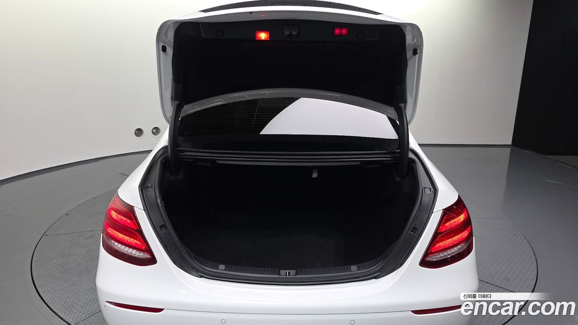 Mercedes-Benz E-Class 2020