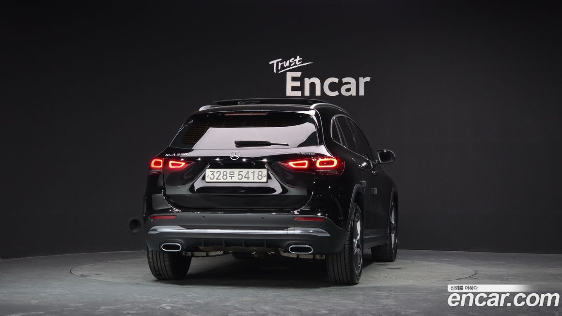 Mercedes-Benz GLA-Class 2020