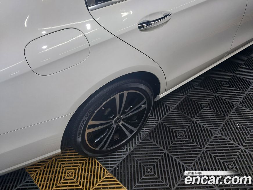 Mercedes-Benz E-Class 2020