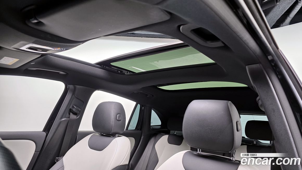 Mercedes-Benz GLA-Class 2021