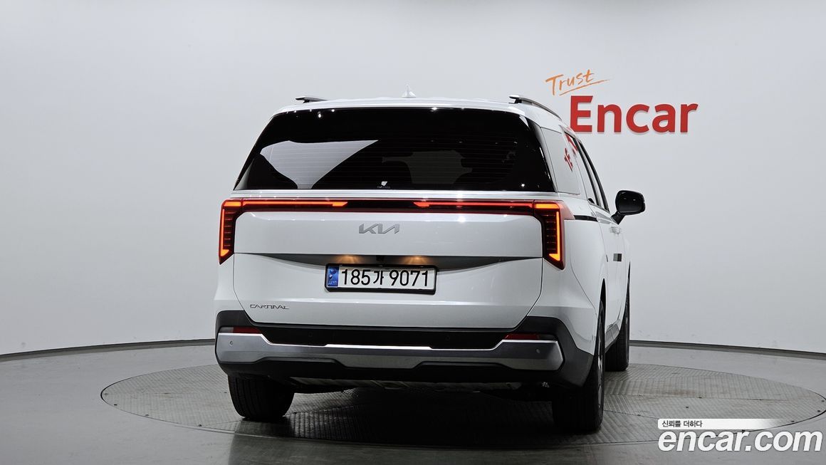 Kia Canival 2024
