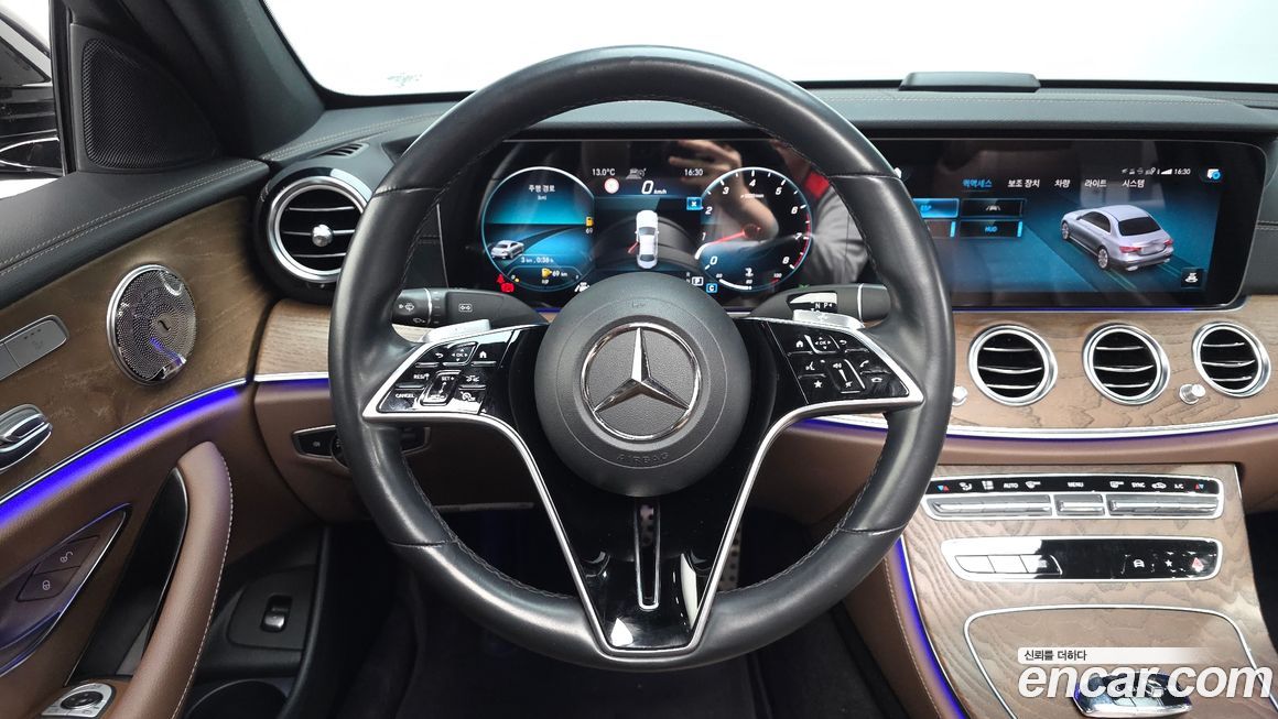 Mercedes-Benz E-Class 2021