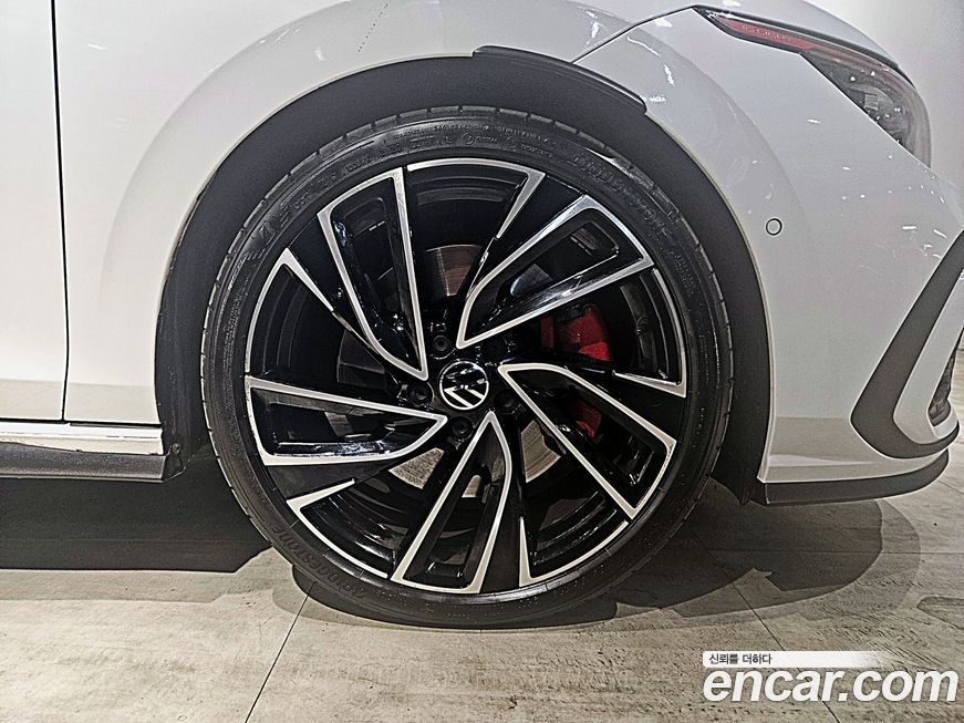 Volkswagen Golf 2023