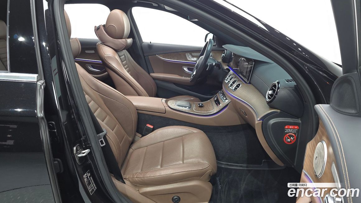 Mercedes-Benz E-Class 2021