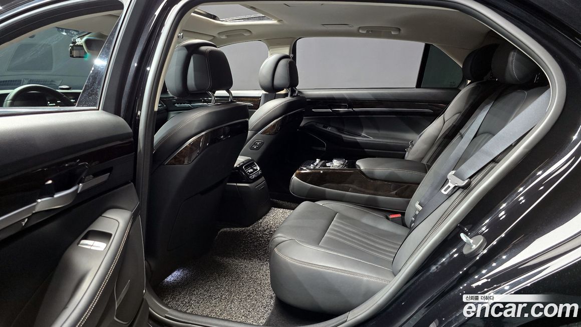 Genesis G90 2021
