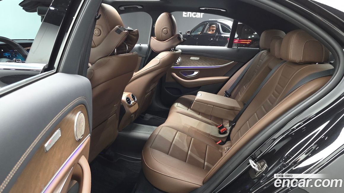 Mercedes-Benz E-Class 2021