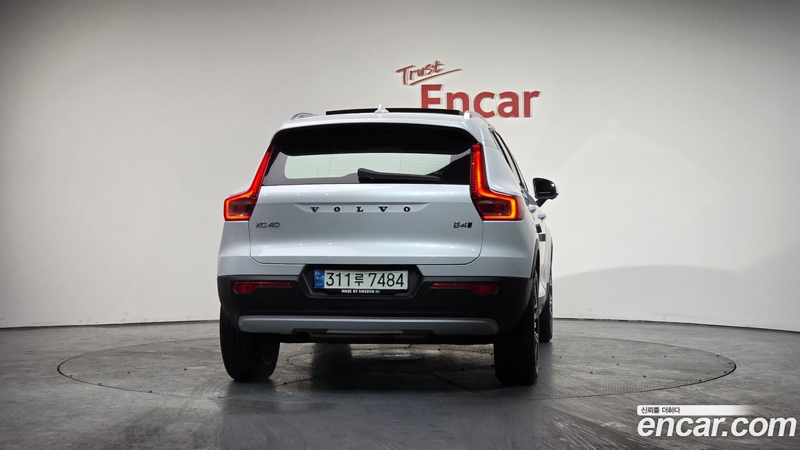 Volvo XC40 2021