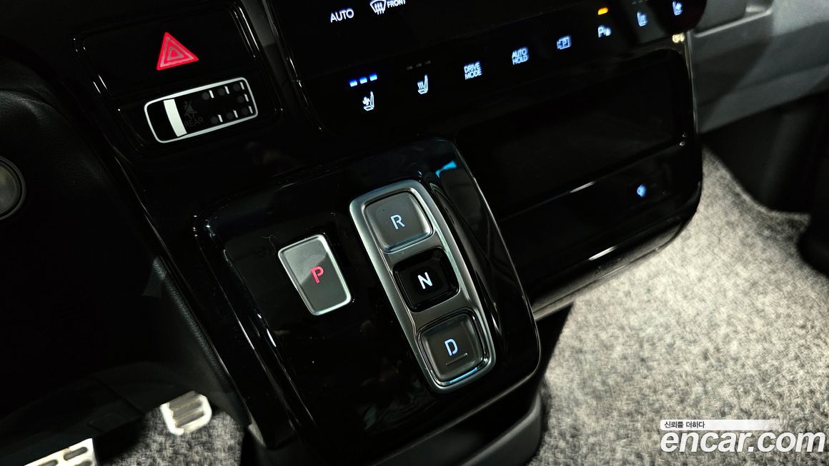 Hyundai Staria 2022