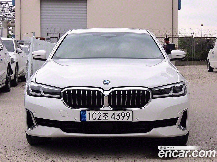 BMW 5-Series 2021