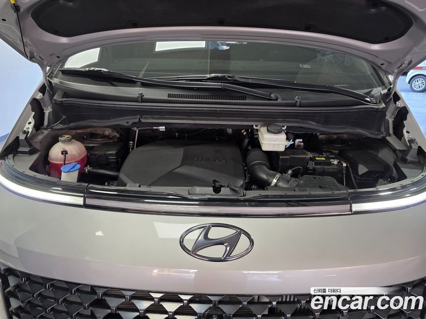 Hyundai Staria 2024