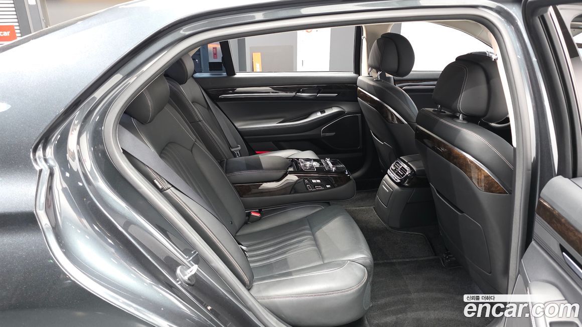 Genesis G90 2021