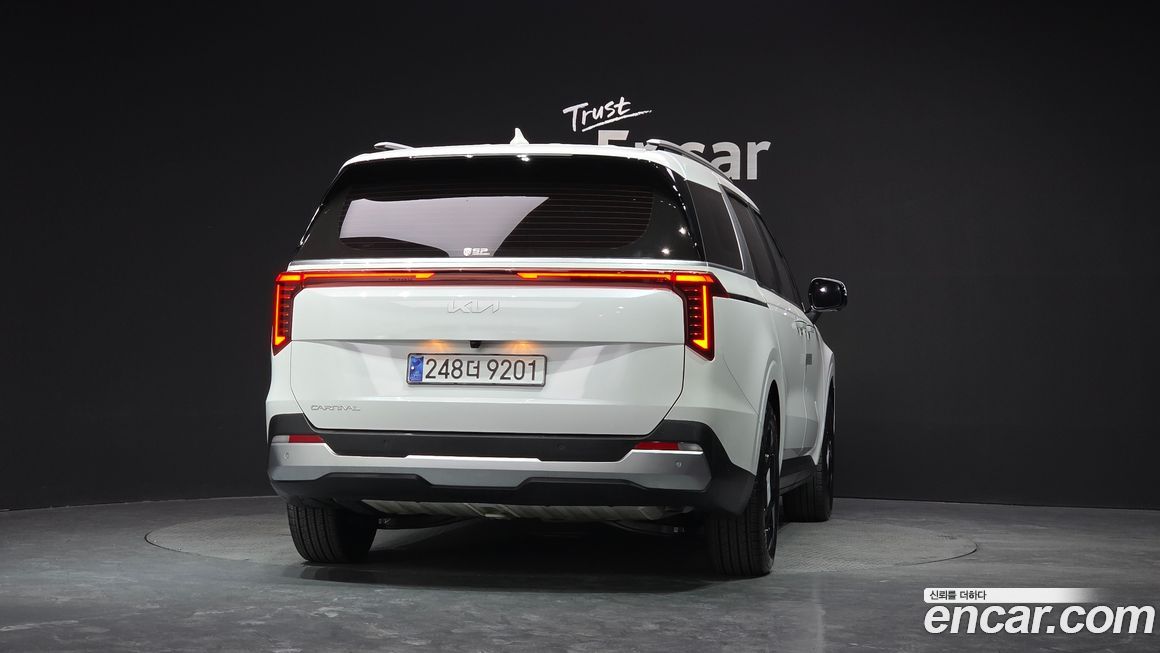 Kia Canival 2024
