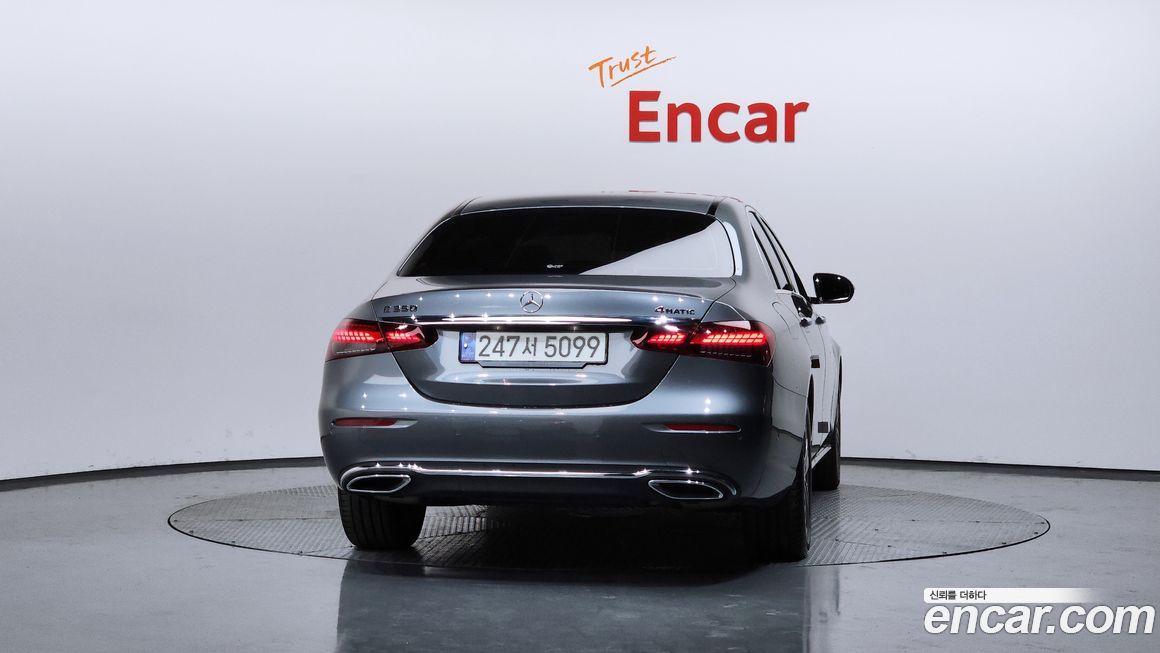 Mercedes-Benz E-Class 2021