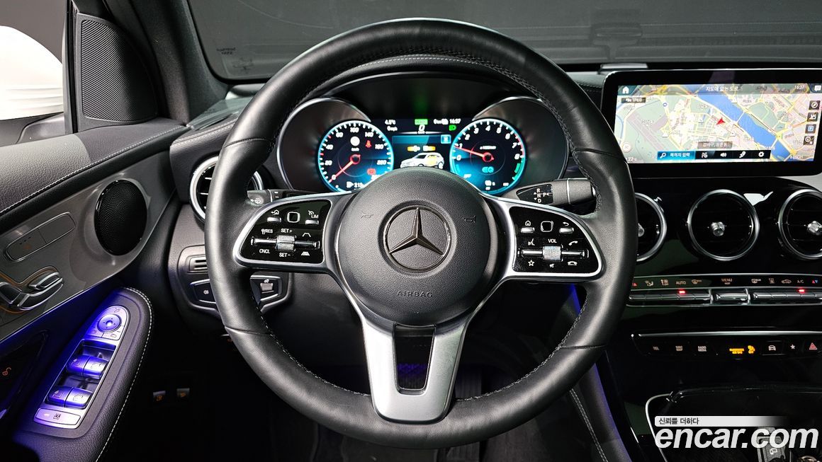 Mercedes-Benz GLC-Class 2021