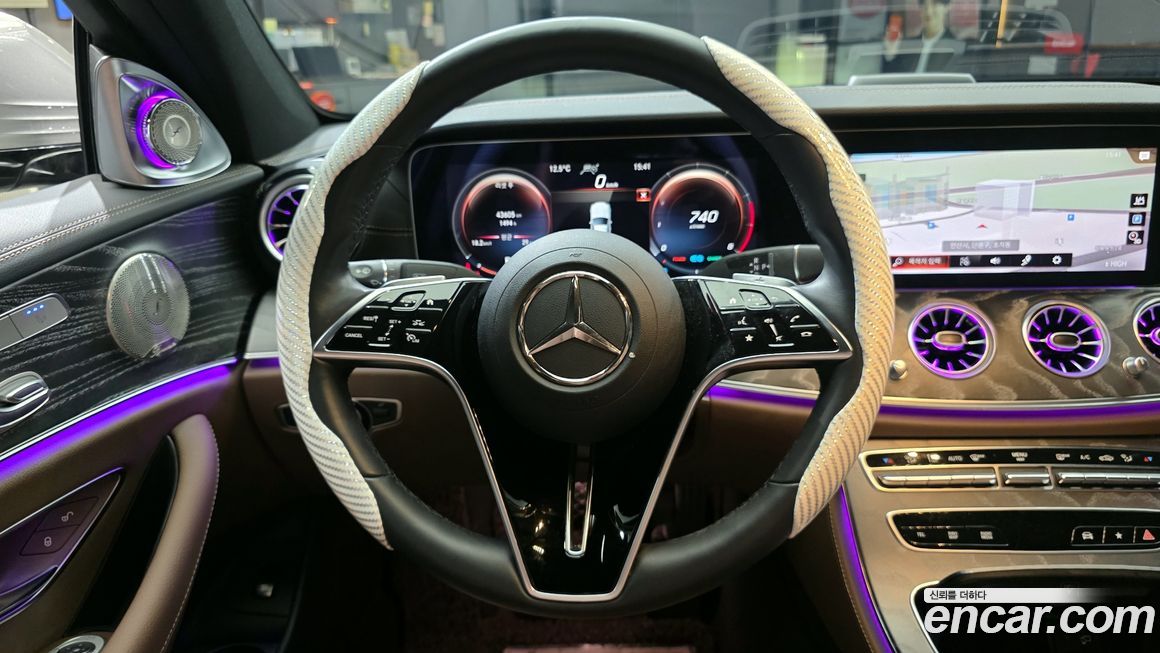 Mercedes-Benz E-Class 2022