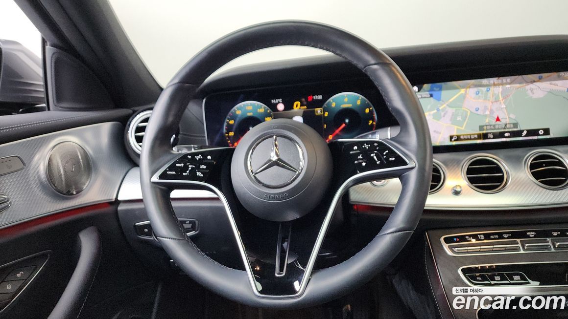 Mercedes-Benz E-Class 2021