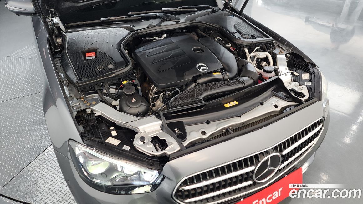 Mercedes-Benz E-Class 2021