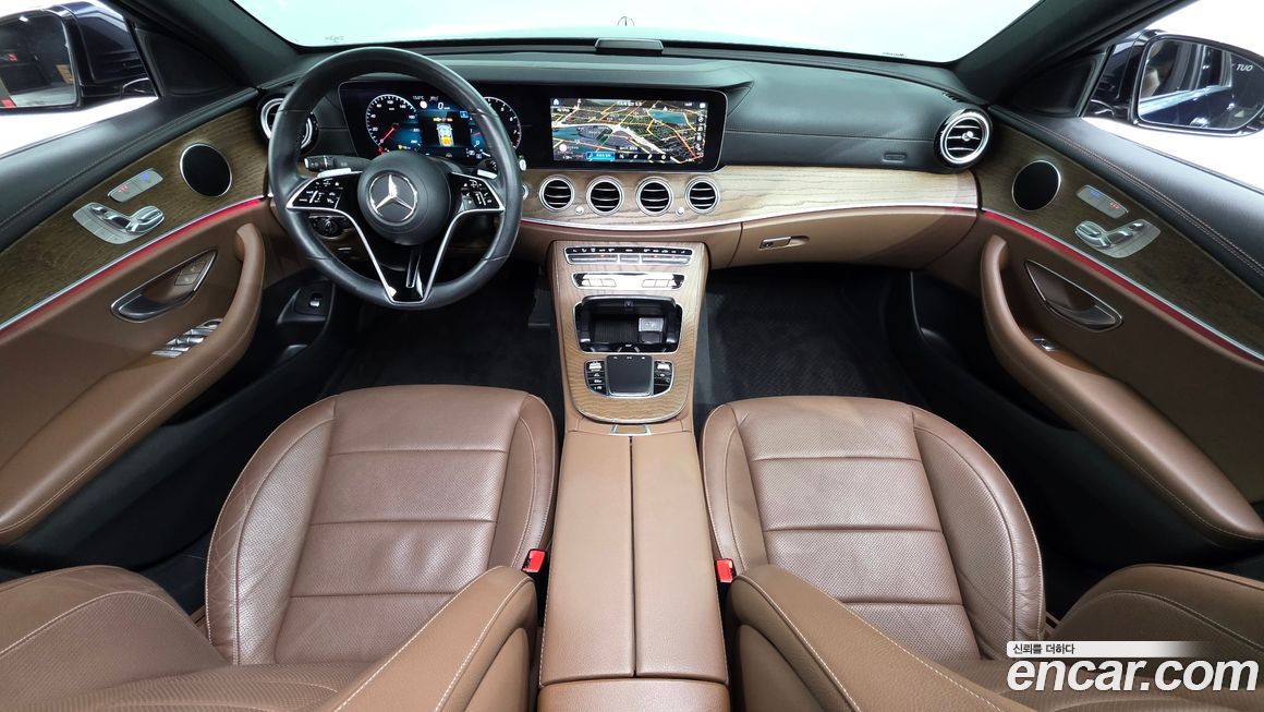Mercedes-Benz E-Class 2022
