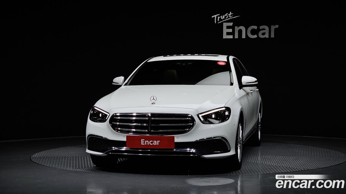 Mercedes-Benz E-Class 2023
