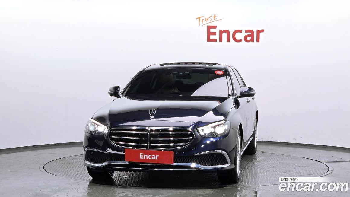 Mercedes-Benz E-Class 2022